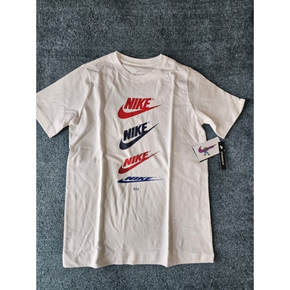 NWT Nike Sportswear Logo Graphic T Shirt Youth Size XL